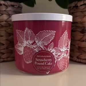 Strawberry Pound Cake 3-Wick Bath & Body Works Candle